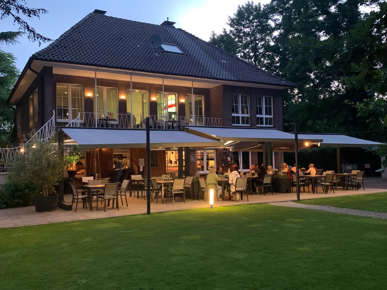 Neuling Weinbar - Gastronomie - restaurant