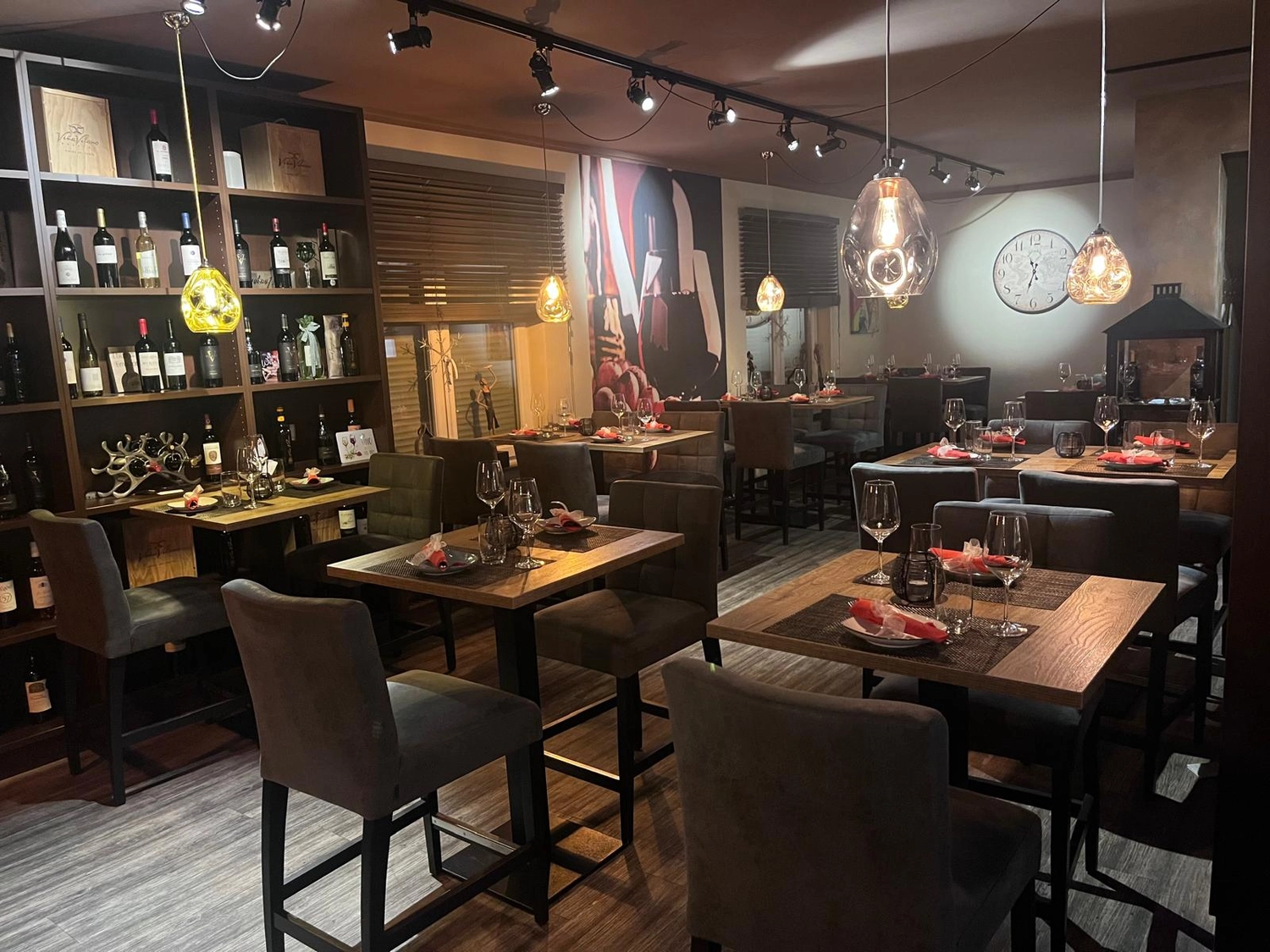 Neuling Weinbar - Gastronomie - Restaurant